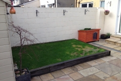 Woodpark_Fake_Grass_Dog_03