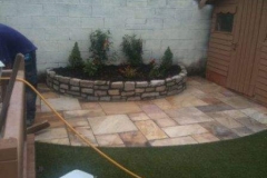 stonework-with-artificial-grass-also